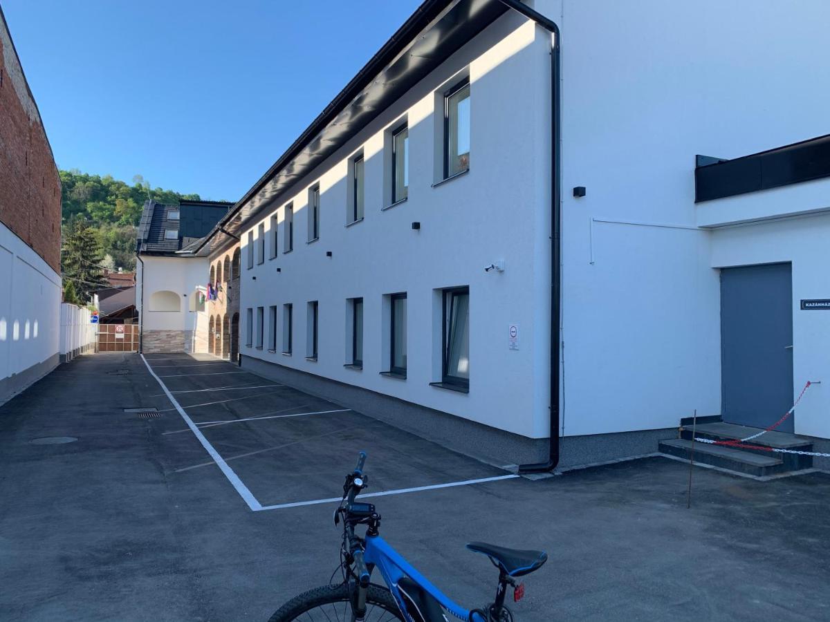 M70 Apartmanhaz Miskolc Dış mekan fotoğraf